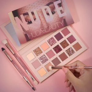 huda-beauty-nude-eyeshadow-palette-18-colors-eyeshadow-palette